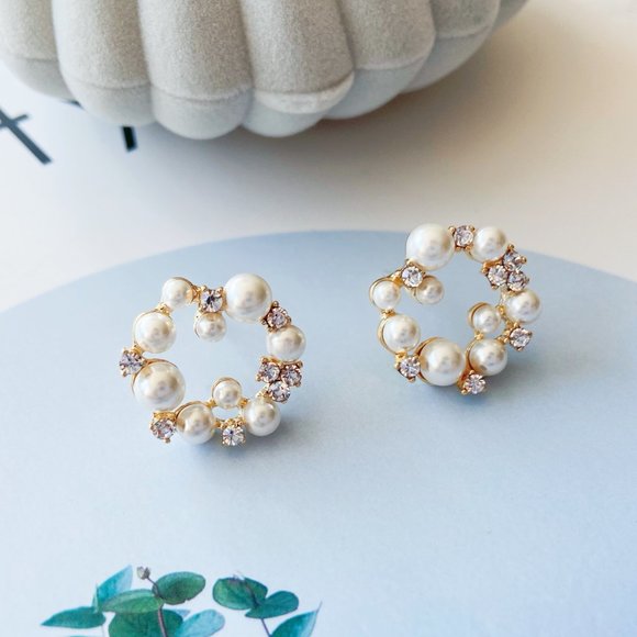 3/$35 Gold Pearl Circle Stud Earrings - Picture 3 of 6